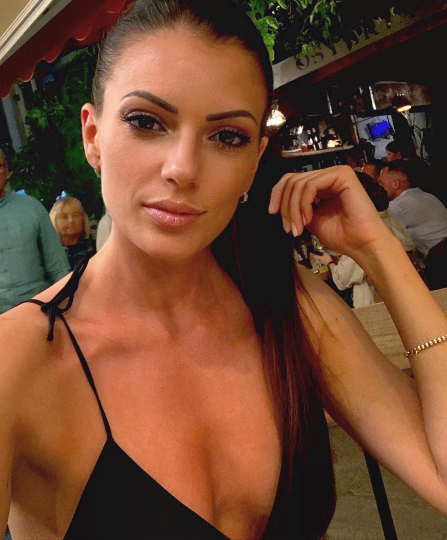 Emma, 24